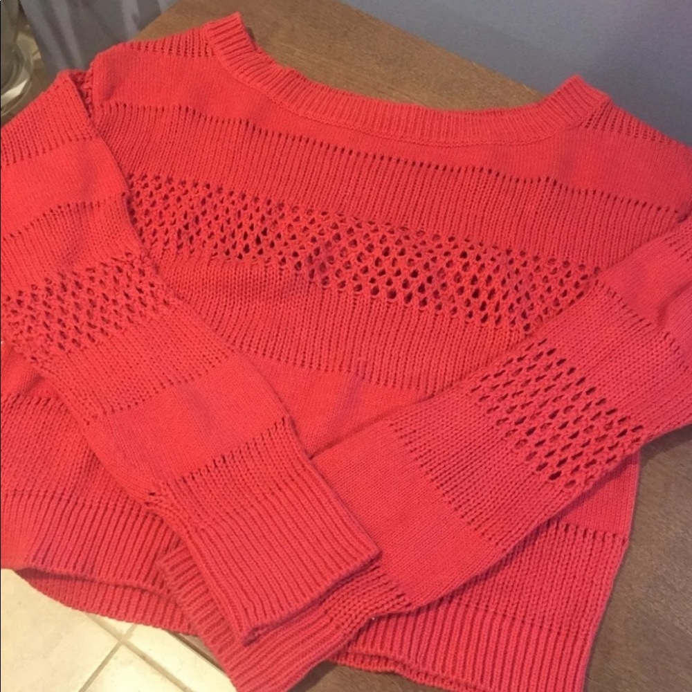 ✨2/$10 (M) Coral Crop Sweater